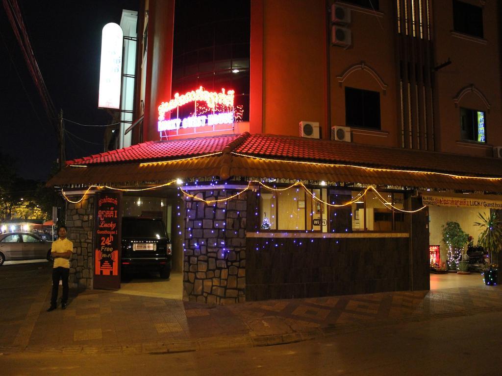 Lucky 1 pensión Phnom Penh Exterior foto